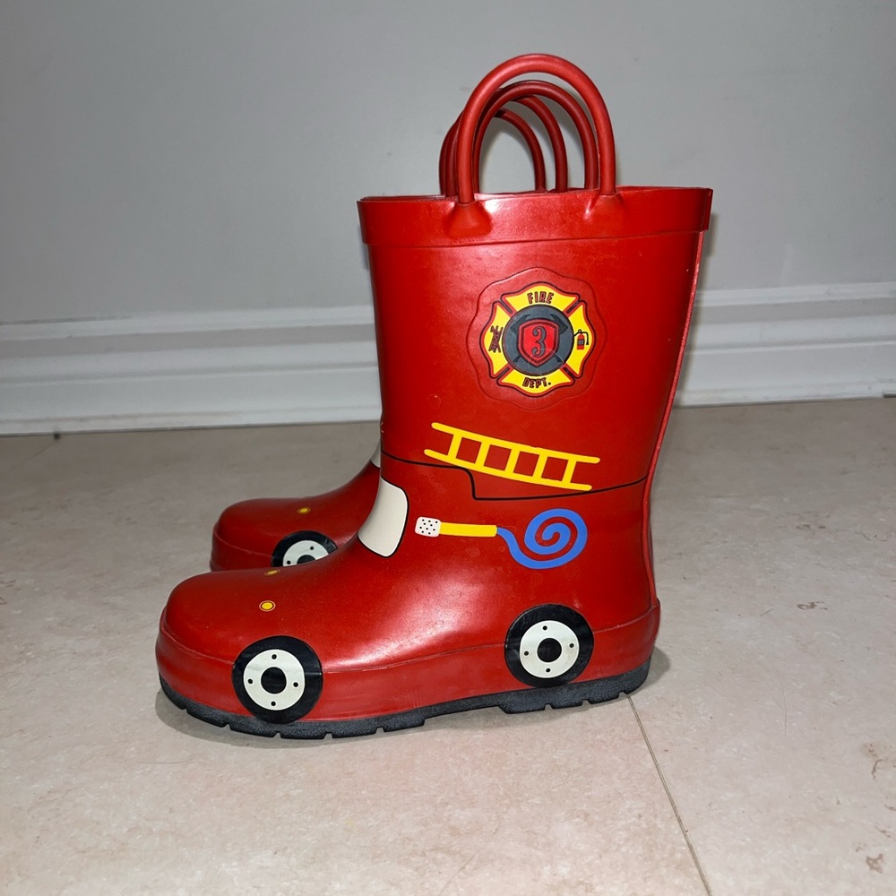Fire Engine Rainboots - Picture 3 of 5